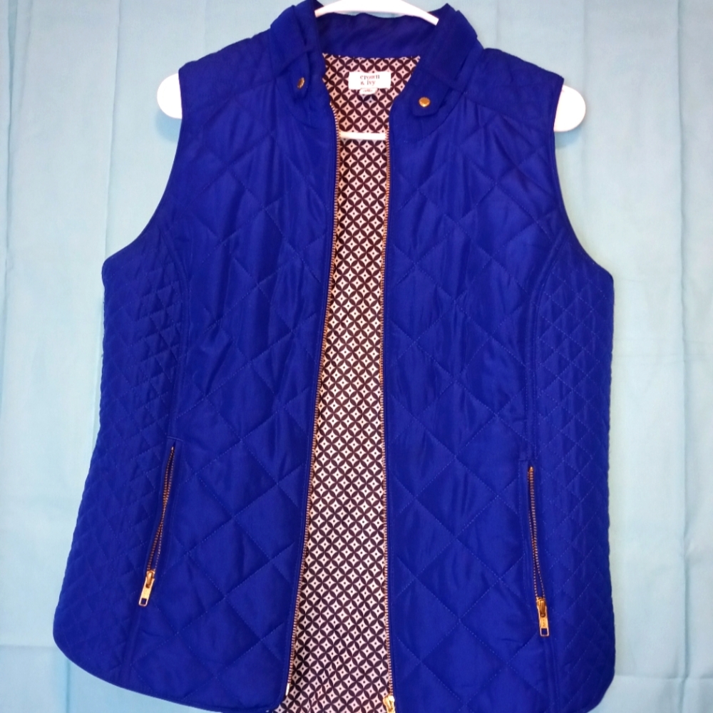 Crown & Ivy Vest